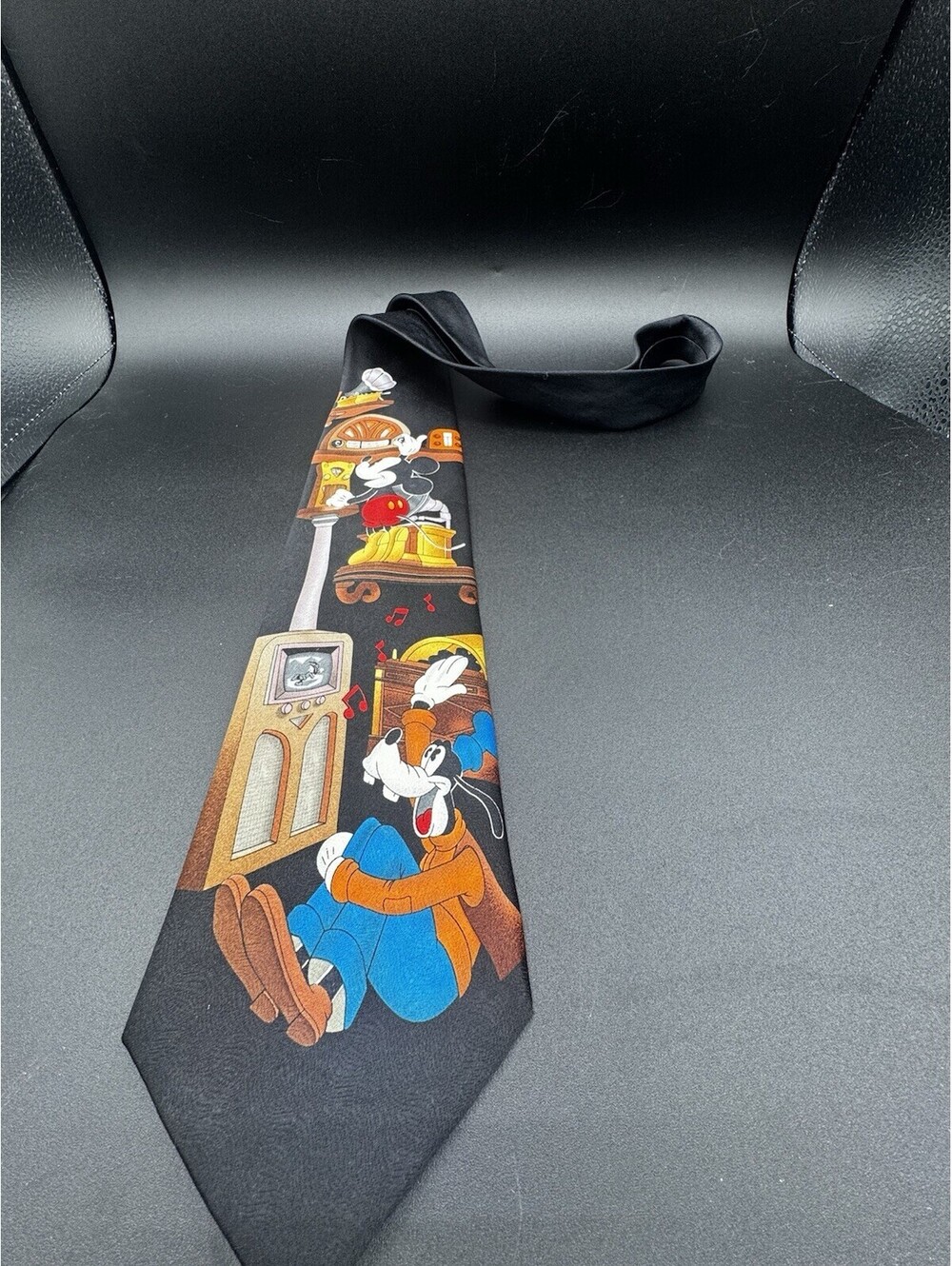 Vintage Mickey Unlimited Goofy Radio Music Tie Disney Black Necktie 90s